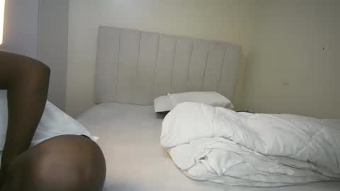 honey drop online show from March 1, 2026, 8:49 am