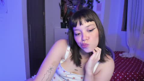 Snapshot of honey_hoe chatting on December 14, 2024, 5:40 am Lau online show from December 14, 2024, 5:40 am