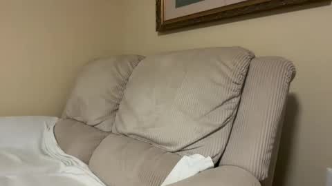 honey_man14 online show from February 1, 2026, 2:43 am