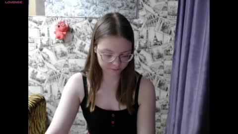 Lina online show from December 22, 2024, 2:16 pm