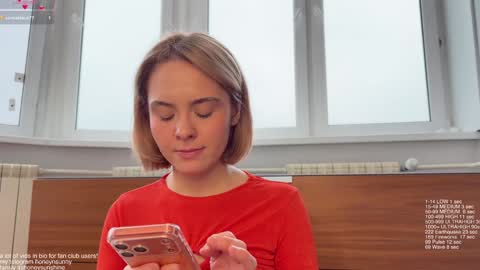 Snapshot of honey_sunshine chatting on March 1, 2026, 10:17 am Jenyanew vid how I squirt in forest in bio online show from March 1, 2026, 10:17 am