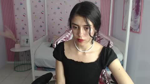 HONEY  online show from January 7, 2025, 6:56 pm