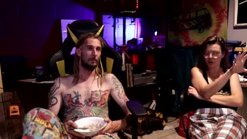 Honey and Bear online show from September 10, 2025, 2:22 am