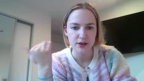 Snapshot of honeyblakex chatting on June 9, 2026, 4:24 am honeyblakex online show from June 9, 2026, 4:24 am
