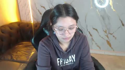 Snapshot of honeydoll_tf chatting on June 19, 2026, 3:11 am honeydoll_tf online show from June 19, 2026, 3:11 am
