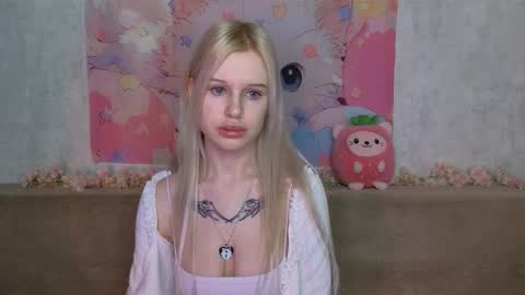 Snapshot of honeygold__ chatting on January 12, 2026, 4:39 am Lisa online show from January 12, 2026, 4:39 am