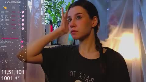 Snapshot of honeylem0n chatting on November 9, 2025, 4:44 am Molly online show from November 9, 2025, 4:44 am