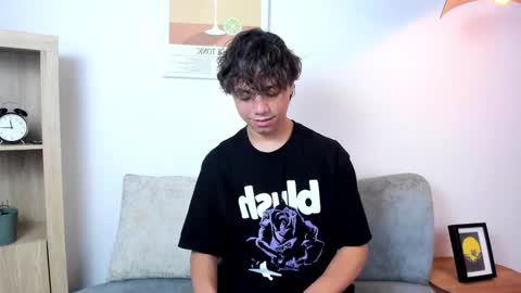 honeymoon_sariel online show from February 4, 2026, 1:28 pm