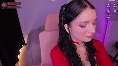 Snapshot of honeymoontea chatting on October 6, 2025, 2:20 am online show from October 6, 2025, 2:20 am