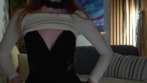 Snapshot of honeyumtoast chatting on October 12, 2025, 2:21 am Noelle online show from October 12, 2025, 2:21 am