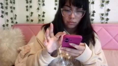 honeyyy89 online show from February 3, 2026, 4:34 pm