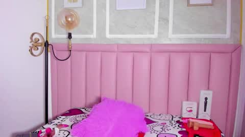 Snapshot of hoollyhendrix chatting on January 17, 2026, 9:07 pm holly online show from January 17, 2026, 9:07 pm