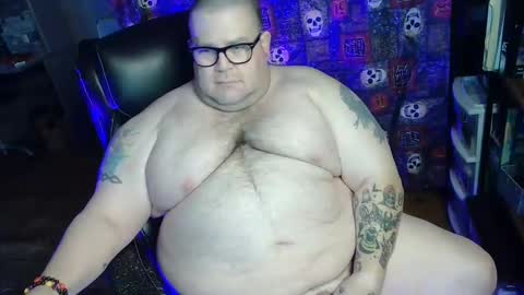 Snapshot of hoosierdaddyxl chatting on October 20, 2025, 8:20 pm Sir online show from October 20, 2025, 8:20 pm