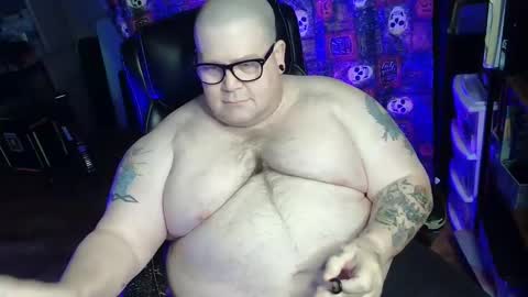 Snapshot of hoosierdaddyxl chatting on November 3, 2025, 8:10 pm Sir online show from November 3, 2025, 8:10 pm