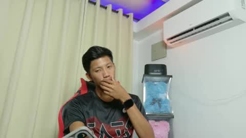 Snapshot of horny_asianmoreno chatting on November 3, 2025, 1:12 pm ROGER online show from November 3, 2025, 1:12 pm