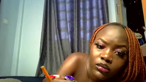 horny_lunah online show from April 14, 2026, 6:19 am