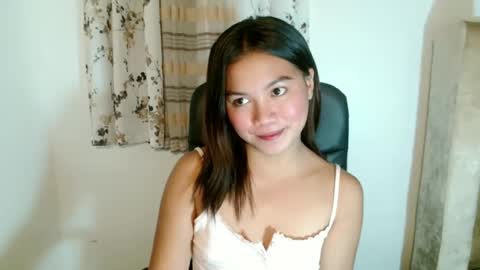 horny_nathalia online show from June 3, 2026, 2:33 pm