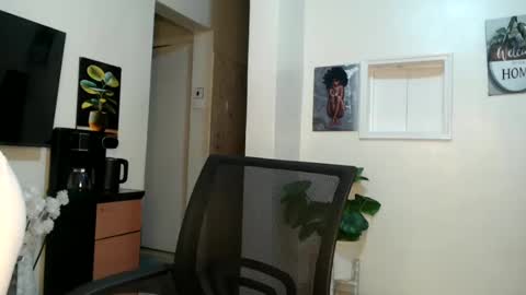 Snapshot of horny_princcess chatting on March 6, 2025, 1:27 am horny_princcess online show from March 6, 2025, 1:27 am