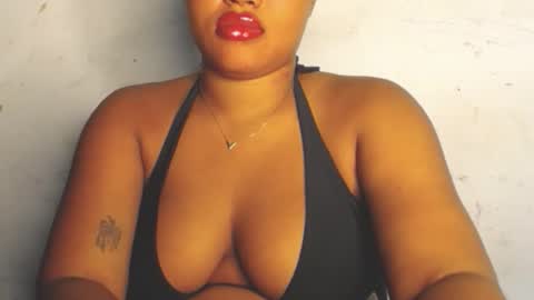 Snapshot of horny_temptation_ chatting on November 28, 2025, 1:25 pm Miss Zanele online show from November 28, 2025, 1:25 pm