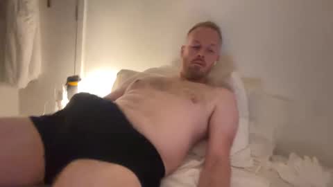 Snapshot of hornyben1189 chatting on October 16, 2025, 11:39 pm Horny Ben online show from October 16, 2025, 11:39 pm