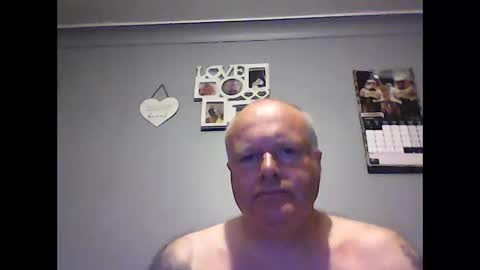 hornyguy19781978 online show from April 28, 2026, 10:04 pm
