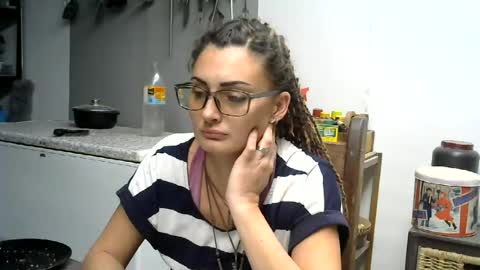 Snapshot of hornyhippies0080 chatting on June 19, 2026, 10:41 am Nix D online show from June 19, 2026, 10:41 am