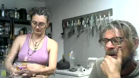 Snapshot of hornyhippies0080 chatting on July 8, 2026, 12:42 pm Nix D online show from July 8, 2026, 12:42 pm