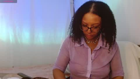 Snapshot of hornylittlehoney chatting on February 2, 2025, 4:48 am Horny Little Honey online show from February 2, 2025, 4:48 am