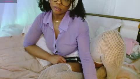 Snapshot of hornylittlehoney chatting on March 6, 2025, 7:03 am Horny Little Honey online show from March 6, 2025, 7:03 am