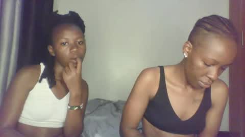 Snapshot of hornysouls01 chatting on September 13, 2025, 3:50 am hornysouls01 online show from September 13, 2025, 3:50 am