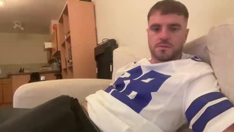 Snapshot of hornytom27 chatting on October 18, 2025, 11:11 am Horny247 online show from October 18, 2025, 11:11 am