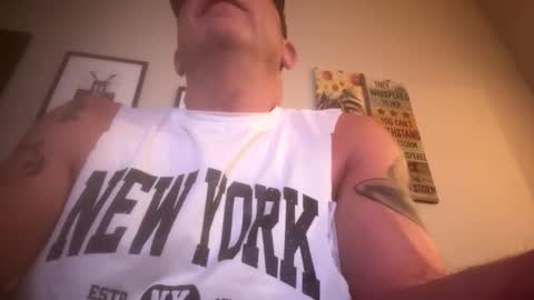 Snapshot of hoss43040 chatting on September 9, 2025, 12:21 am hoss43040 online show from September 9, 2025, 12:21 am