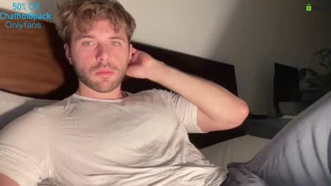 Edward aka Wolf online show from November 21, 2025, 10:30 pm