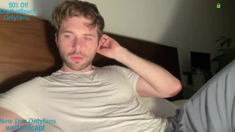 Edward aka Wolf online show from April 14, 2026, 3:01 am