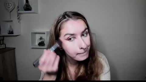 Snapshot of hot_1nina chatting on November 4, 2025, 7:07 am NINA online show from November 4, 2025, 7:07 am