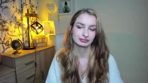 Snapshot of hot_1nina chatting on November 10, 2025, 7:07 am NINA online show from November 10, 2025, 7:07 am