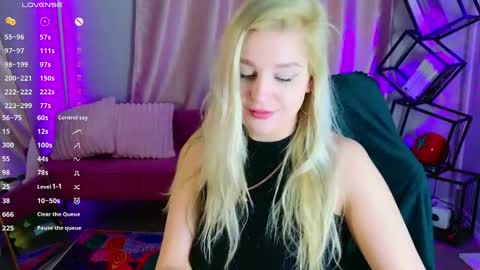 Veronica Vi online show from May 11, 2026, 5:24 am