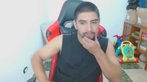 Snapshot of hot__husbands chatting on November 17, 2025, 12:38 am hot__husbands online show from November 17, 2025, 12:38 am