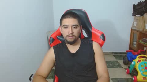 Snapshot of hot__husbands chatting on November 18, 2025, 1:22 am hot__husbands online show from November 18, 2025, 1:22 am