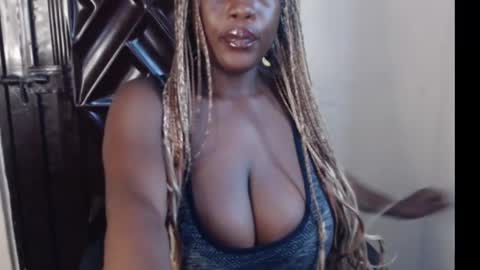 Snapshot of hot_choco2 chatting on September 23, 2025, 8:06 am Coco online show from September 23, 2025, 8:06 am