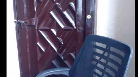 Snapshot of hot_choco2 chatting on October 16, 2025, 8:59 am Coco online show from October 16, 2025, 8:59 am