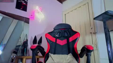 Snapshot of hot_destinyk chatting on February 20, 2026, 11:05 pm destinyk online show from February 20, 2026, 11:05 pm