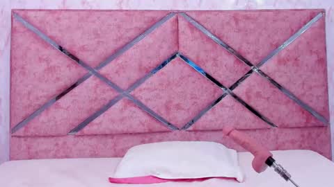 Snapshot of hot_emiily chatting on October 3, 2025, 11:29 am Emily online show from October 3, 2025, 11:29 am