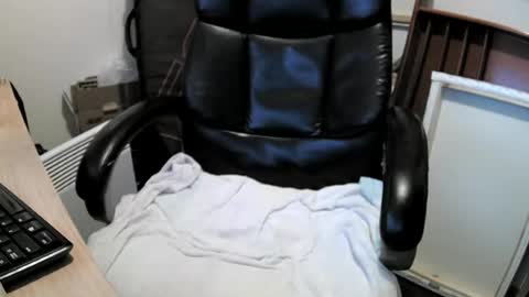hot_group_wank online show from July 8, 2026, 8:19 am