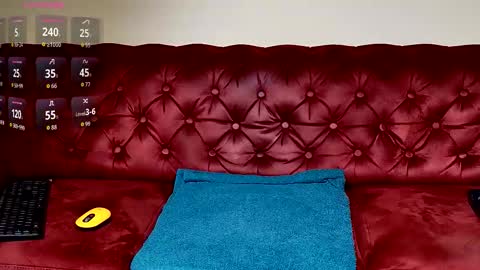 Snapshot of hot_hayde chatting on October 25, 2025, 7:08 pm Aly online show from October 25, 2025, 7:08 pm