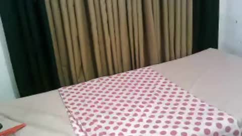 hot_jenile01 online show from July 6, 2026, 11:29 pm