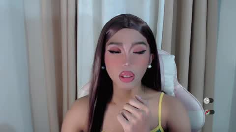Khianna online show from July 19, 2026, 1:59 pm