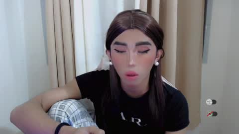 Khianna online show from July 22, 2026, 5:38 pm
