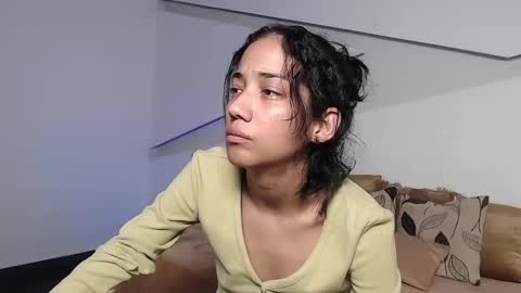 Alana online show from September 23, 2025, 8:23 pm