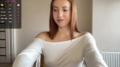 Snapshot of hot_lliinns chatting on September 18, 2025, 6:59 am Lina online show from September 18, 2025, 6:59 am